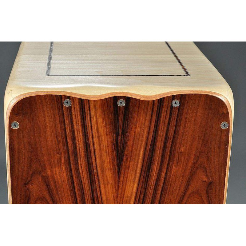 Cajón Flamenco Pepote Maestro con 10 bordones con afinación independiente.