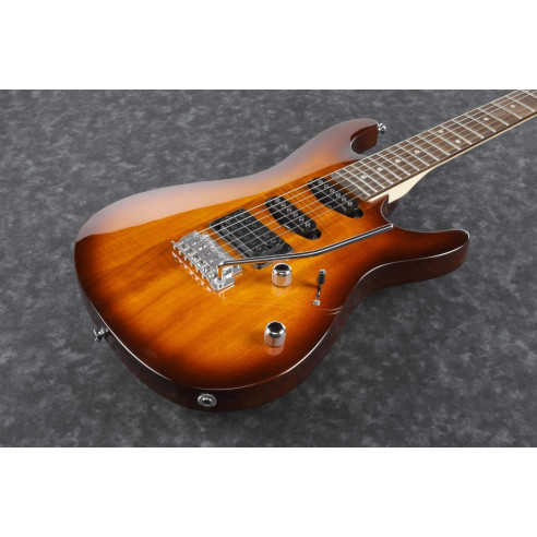 Guitarra eléctrica IBANEZ GSA60-BKN con cuerpo de Okoume, pastillas Infinity y acabado Brown Sunburst.