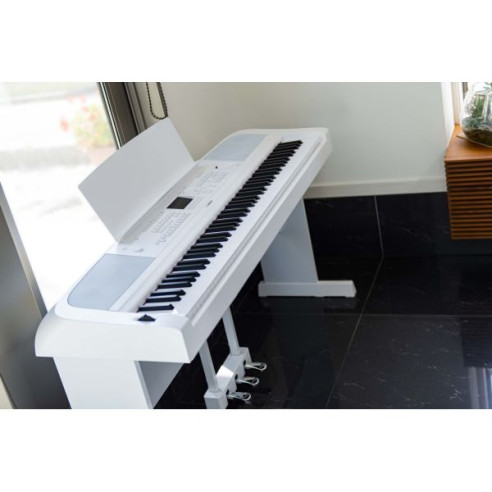 Yamaha DGX-670WH Piano Digital 88 Teclas Blanco