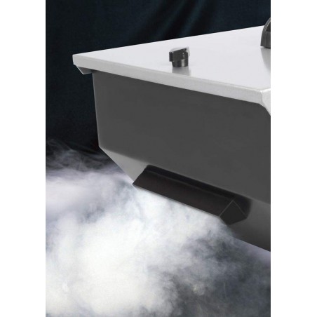 Máquina de Humo bajo de 1200W BeamZ ICE1200MKII que utiliza hielo para enfriar el humo y mantenerlo a ras de suelo. Máquina de Humo bajo de 1200W BeamZ ICE1200MKII que utiliza hielo para enfriar el humo y mantenerlo a ras de suelo.