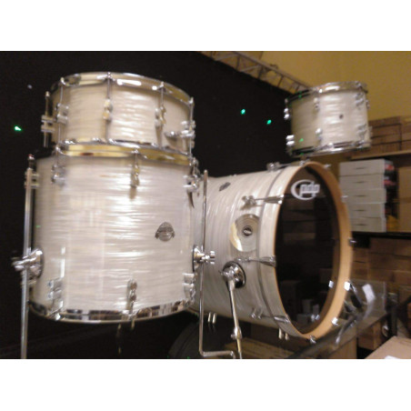 Set de cascos de alta gama PDP by DW serie PLATINUM con acabado White Oyster