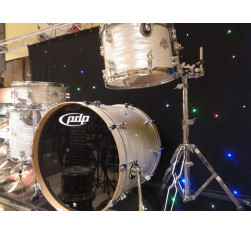 Set de cascos de alta gama PDP by DW serie PLATINUM con acabado White Oyster 2