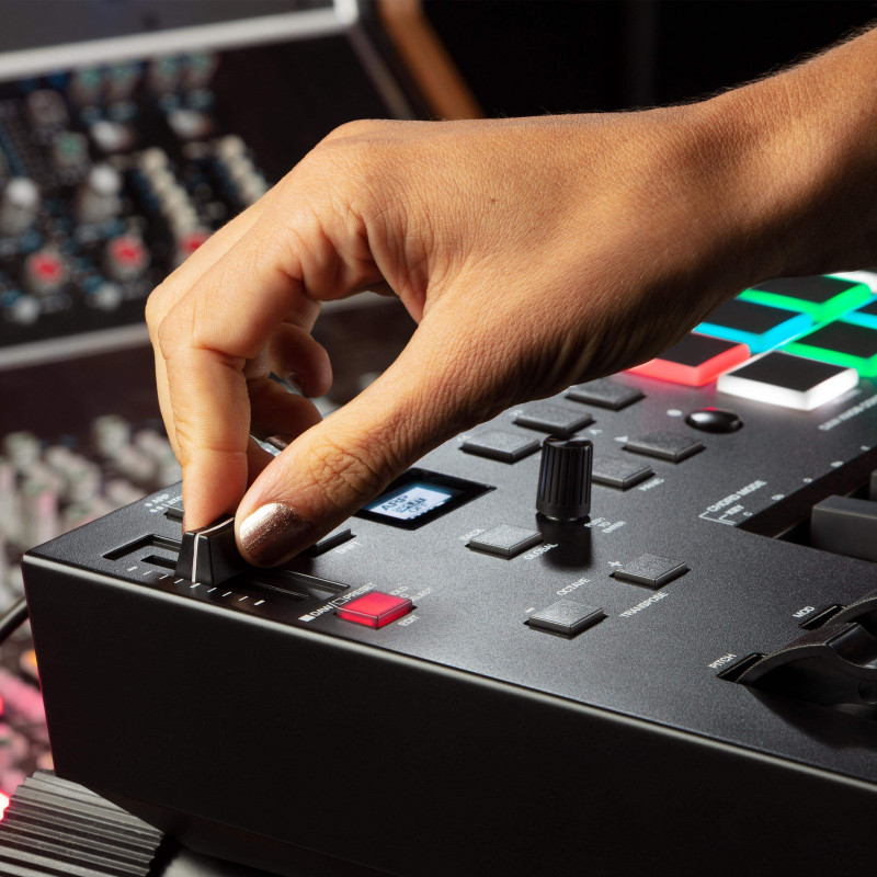 Compra Oxygen Pro 25 online | MusicSales