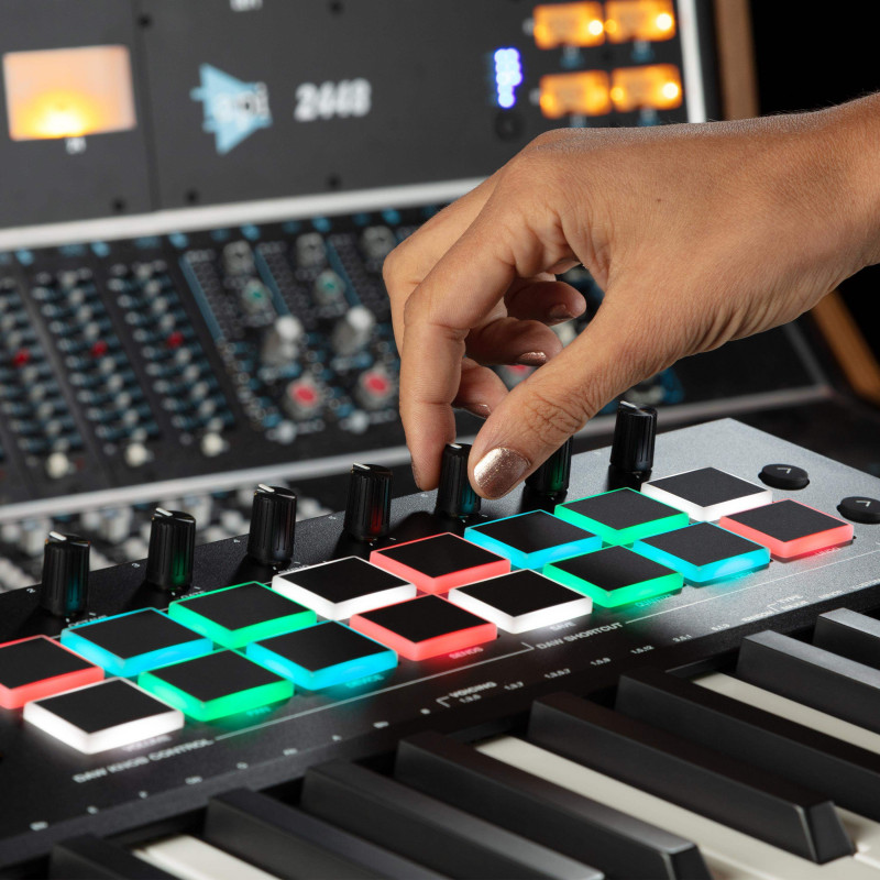 Compra Oxygen Pro 25 online | MusicSales