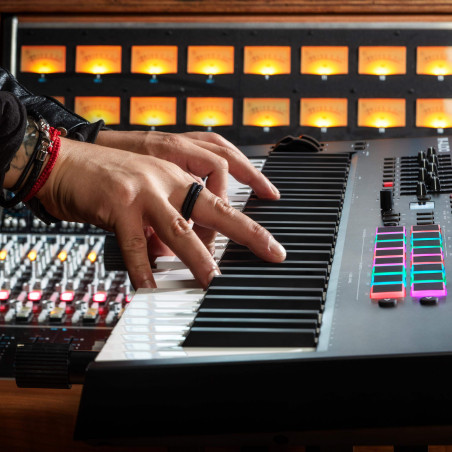 Compra Oxygen Pro 61 online | MusicSales