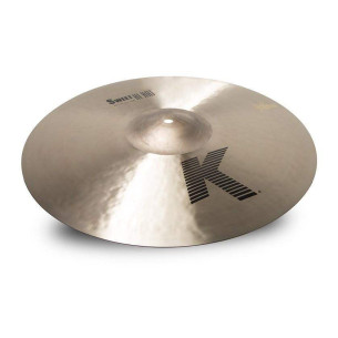 Hi-hat 16" Zildjian K Sweet Collection, sonido oscuro con cuerpo y proyección, y un chick marcado. 2