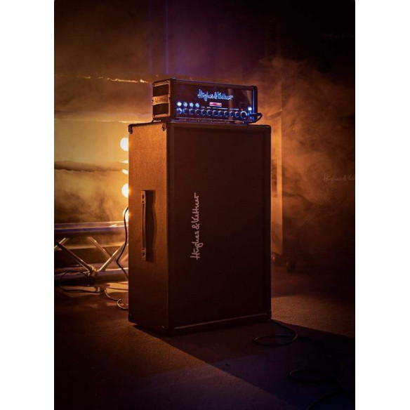 Cabezal H&K Black Spirit 200W con emulación de válvulas, 4 canales, opción de reducción de potencia y efectos.