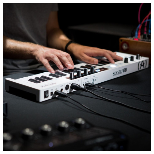 ARTURIA KEYSTEP 37 Teclado Controlador 37 Teclas