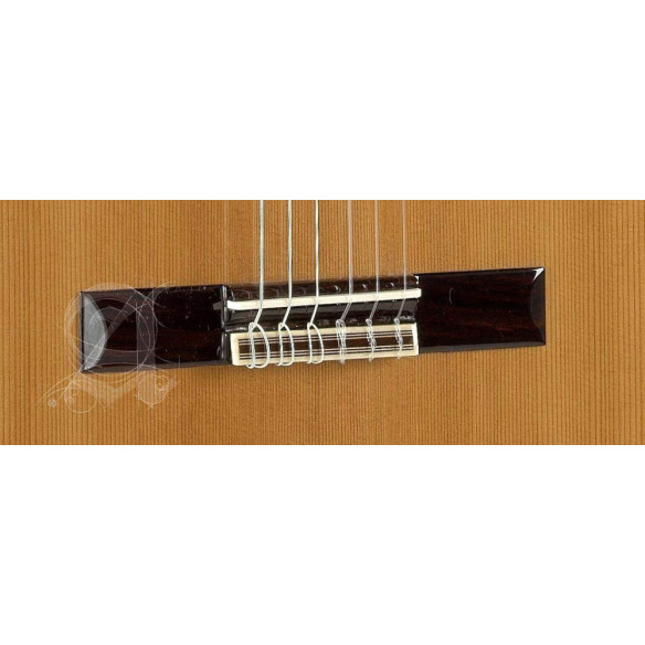 comprar Guitarra Clásica Electrificada Cut-Away Alhambra 3C-CW-E1 con electrificación Fishman Clásica M.