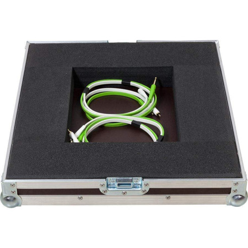 Maleta profesional, fabricada en España, especialmente diseñada para tu mezclador de directo Yamaha  MG20/16XU.