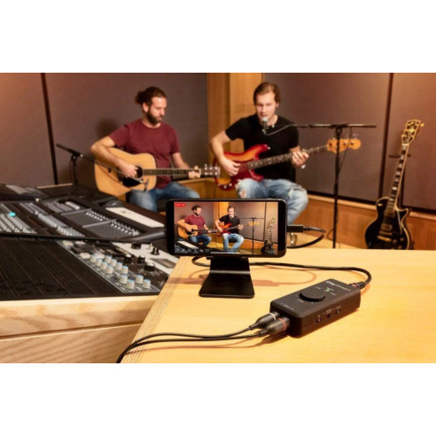 iRig Stream