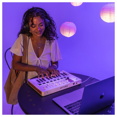 MINILAB 3 WHITE Controlador MIDI USB Compacto