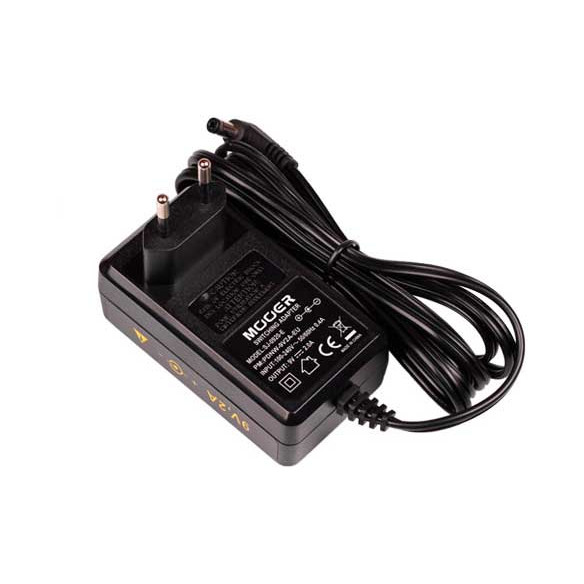 Fuente de alimentación de 9V DC Mooer PDNW para pedales/pedaleras. Centro negativo 2A. Conexión Europea.