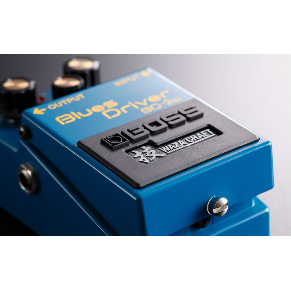 Pedal de efecto Boss BD-2W Blues Driver de la serie  especial Waza Craf.