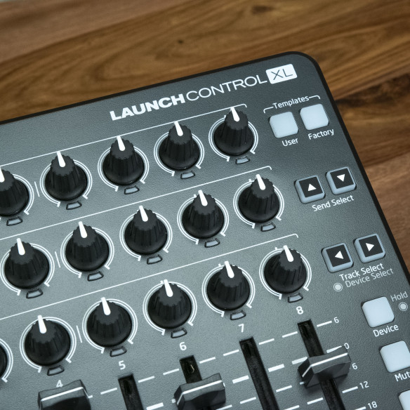 Controlador USB Launch Control XL MKII Black para Ableton Live