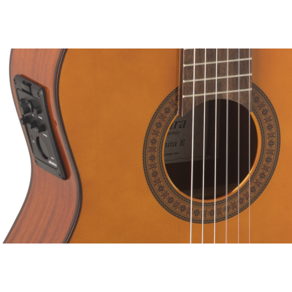Admira Juanita E Guitarra Clásica Electrificada EQ6