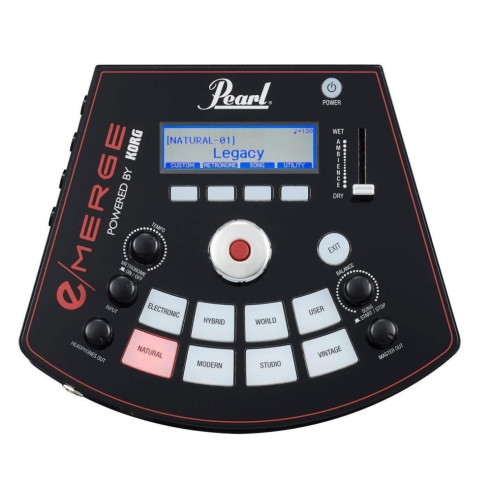 Batería Eléctrónica Pearl E-Merge EM-53T con un pad electrónico para el bombo.