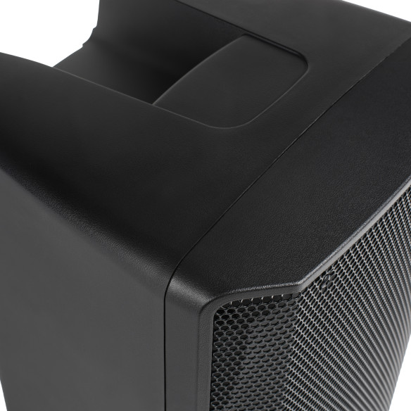 Caja amplificada de 2 vías, con altavoz de 12” y motor de agudos de 1”, 700W y Bluetooth, a batería.