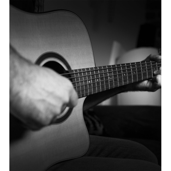 Compra QGA-100CE Solid Natural online | MusicSales