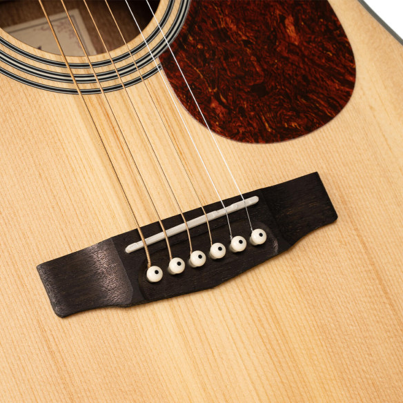 Compra MR600F Natural Satin online | MusicSales