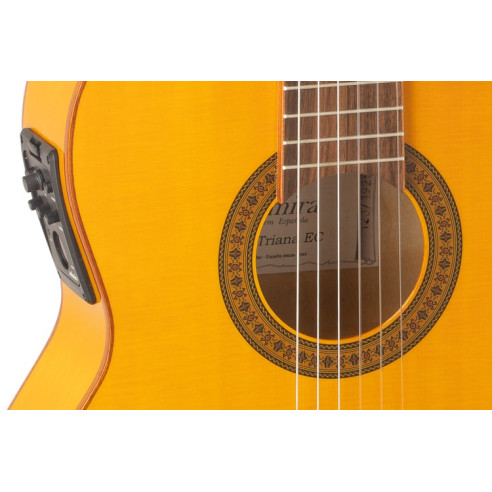 Admira TRIANA Guitarra Flamenco Electrificada Fishman Brillo