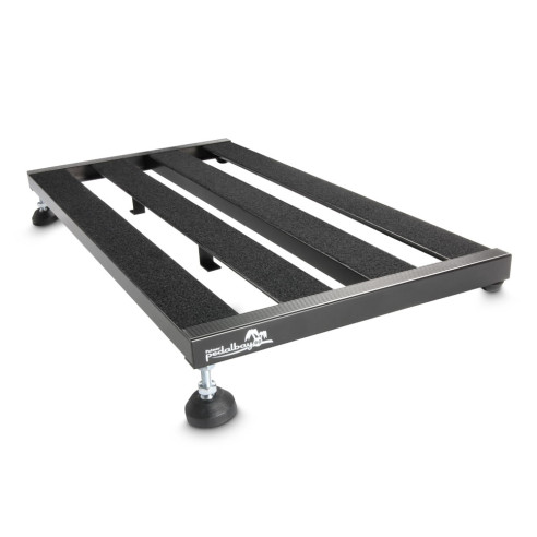 Pedalera universal de aluminio para alojar todo tipo de pedales Palmer Pedalbay60.
