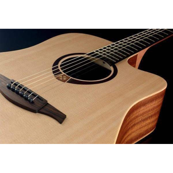 Compra T70ACE online | MusicSales