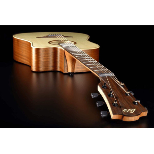 Lag Tramontane T70DC Guitarra Acústica Dreadnought con Cutaway