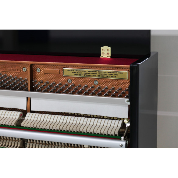 PETROF P121MD SPRING PE Piano Acústico Vertical PETROF P121MD SPRING PE Piano Acústico Vertical