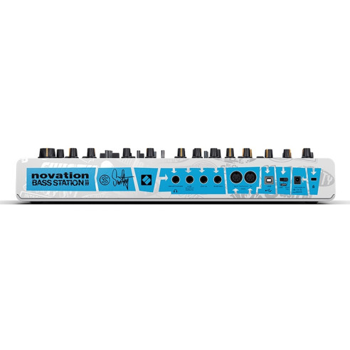 Novation Bass Station II Swifty edition Sintetizador