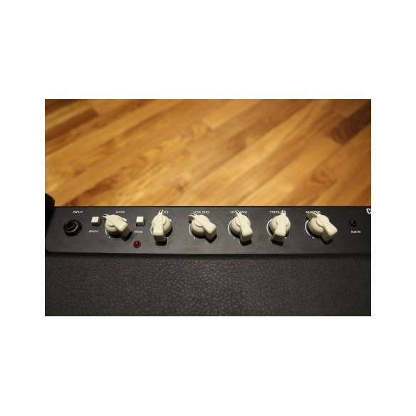 Cort CM150B Amplificador combo para bajo
