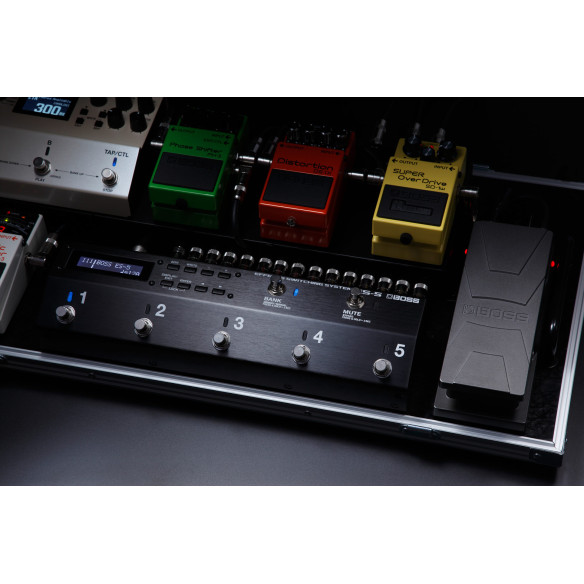 Compra ES-5 Controlador de efectos online | MusicSales