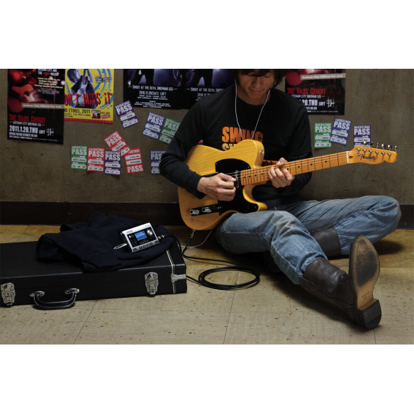 Grabador Digital portátil Roland Boss BR-80 equipado con tres modos para crear, grabar, y tocar musica.