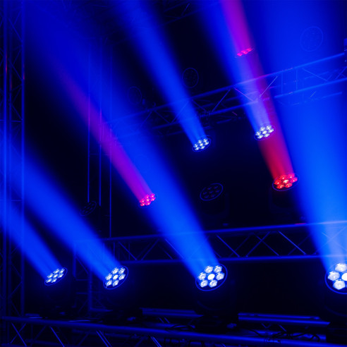 BeamZ MHL760 LED BEE EYE Cabeza Móvil con Zoom