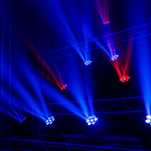 BeamZ MHL760 LED BEE EYE Cabeza Móvil con Zoom