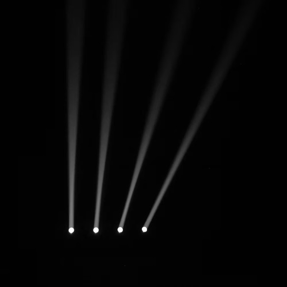 Cameo HYDRABEAM 400 RGBW Set con 4 cabezas móviles ultrarrápidas