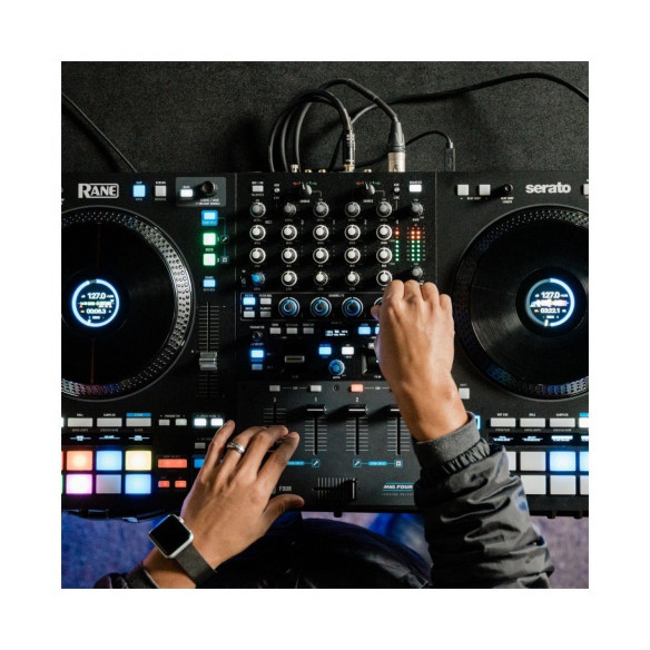 Rane FOUR Controlador DJ de Serato Stems