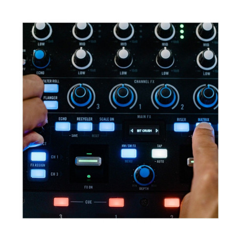 Rane FOUR Controlador DJ de Serato Stems