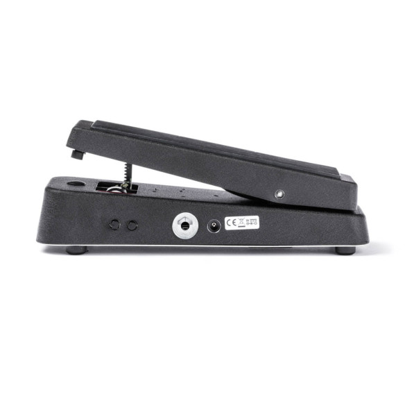 Pedal Wah Dunlop Crybaby 95Q, con control de Q para modificar la intensidad del wah y boost de hasta +15dB de ganancia.