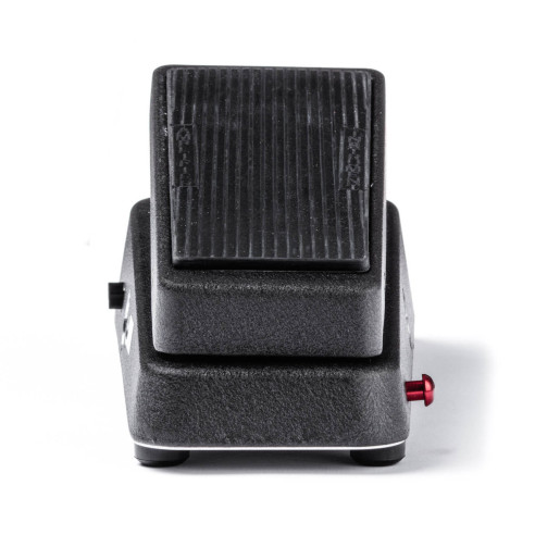 Pedal Wah Dunlop Crybaby 95Q, con control de Q para modificar la intensidad del wah y boost de hasta +15dB de ganancia.