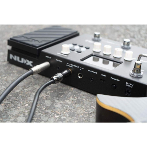 Nux MG400 Pedalera Efectos para Guitarra y Bajo