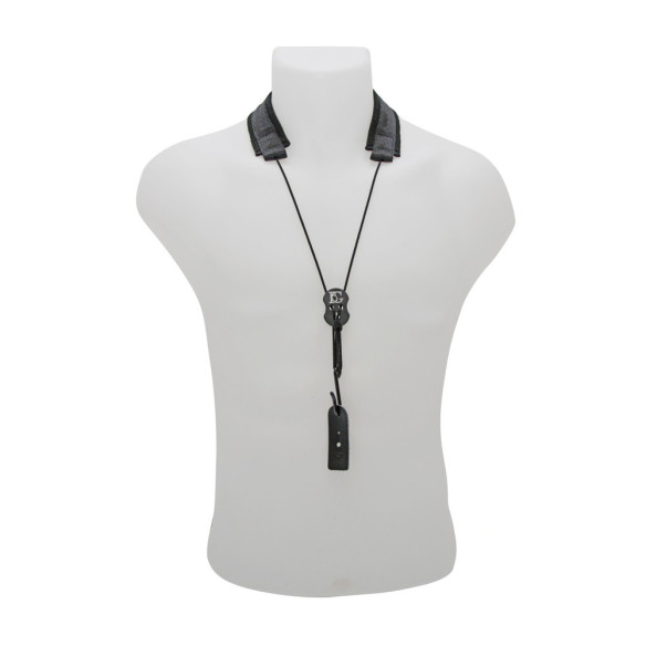 Cordón para Oboe BG O33E al cuello, de nylon, elástico, acolchado y con 1 gancho metálico. Cordón para Oboe BG O33E al cuello, de nylon, elástico, acolchado y con 1 gancho metálico.