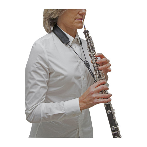 Cordón para Oboe BG O33E al cuello, de nylon, elástico, acolchado y con 1 gancho metálico. Cordón para Oboe BG O33E al cuello, de nylon, elástico, acolchado y con 1 gancho metálico.