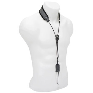 Cordón para Clarinete Bajo BG C50 de cuero, acolchado, al cuello y con un gancho metálico. 2
