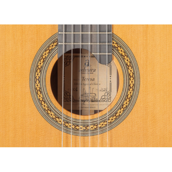 Admira TERESA Guitarra clásica Serie Artesanía Admira TERESA Guitarra clásica Serie Artesanía