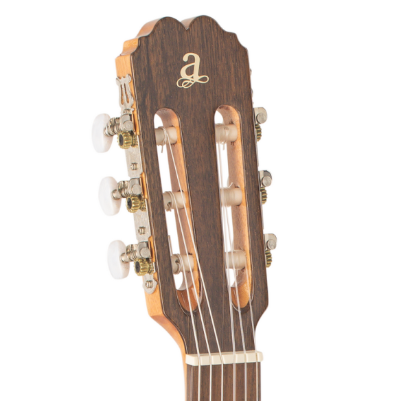 Admira Infante Guitarra Clásica Cadete