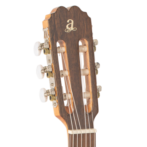 Admira Infante Guitarra Clásica Cadete