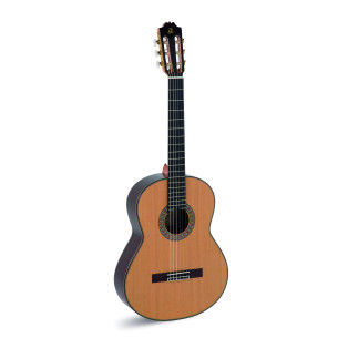 Admira A20 Guitarra Clásica Artesanía