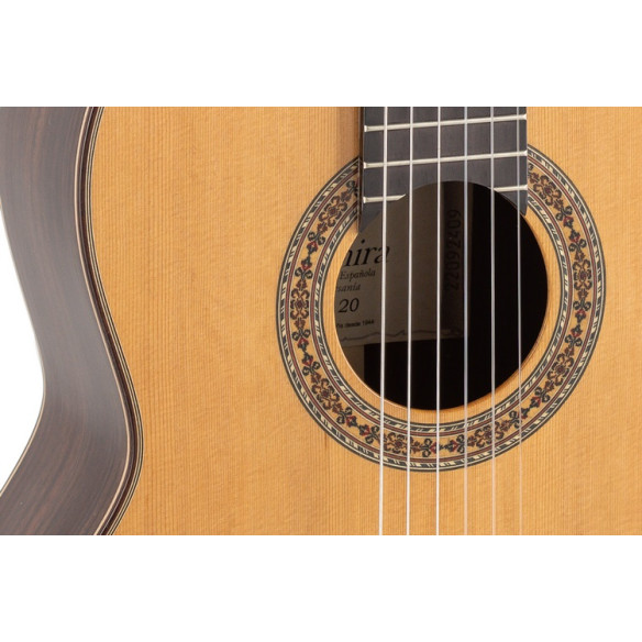 Admira A20 EF Guitarra Clásica Electrificada Artesanía