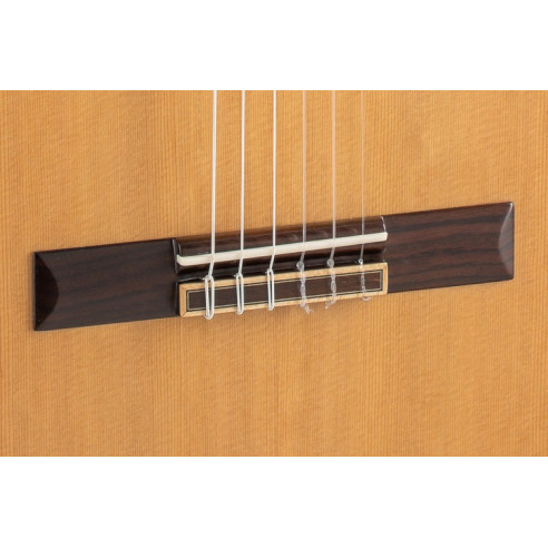 Admira A20 EF Guitarra Clásica Electrificada Artesanía